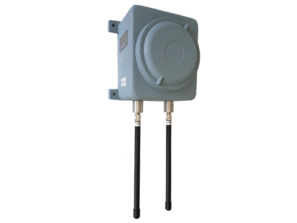 Afbeelding 8379 DECT IBS ATEX Outdoor Base station, supplied supplied with external Antennas